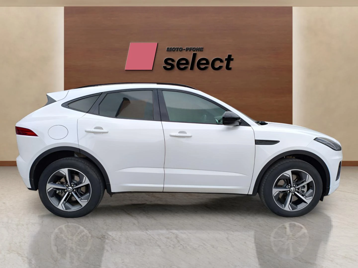 Jaguar E-pace PHEV, снимка 4 - Автомобили и джипове - 53907112