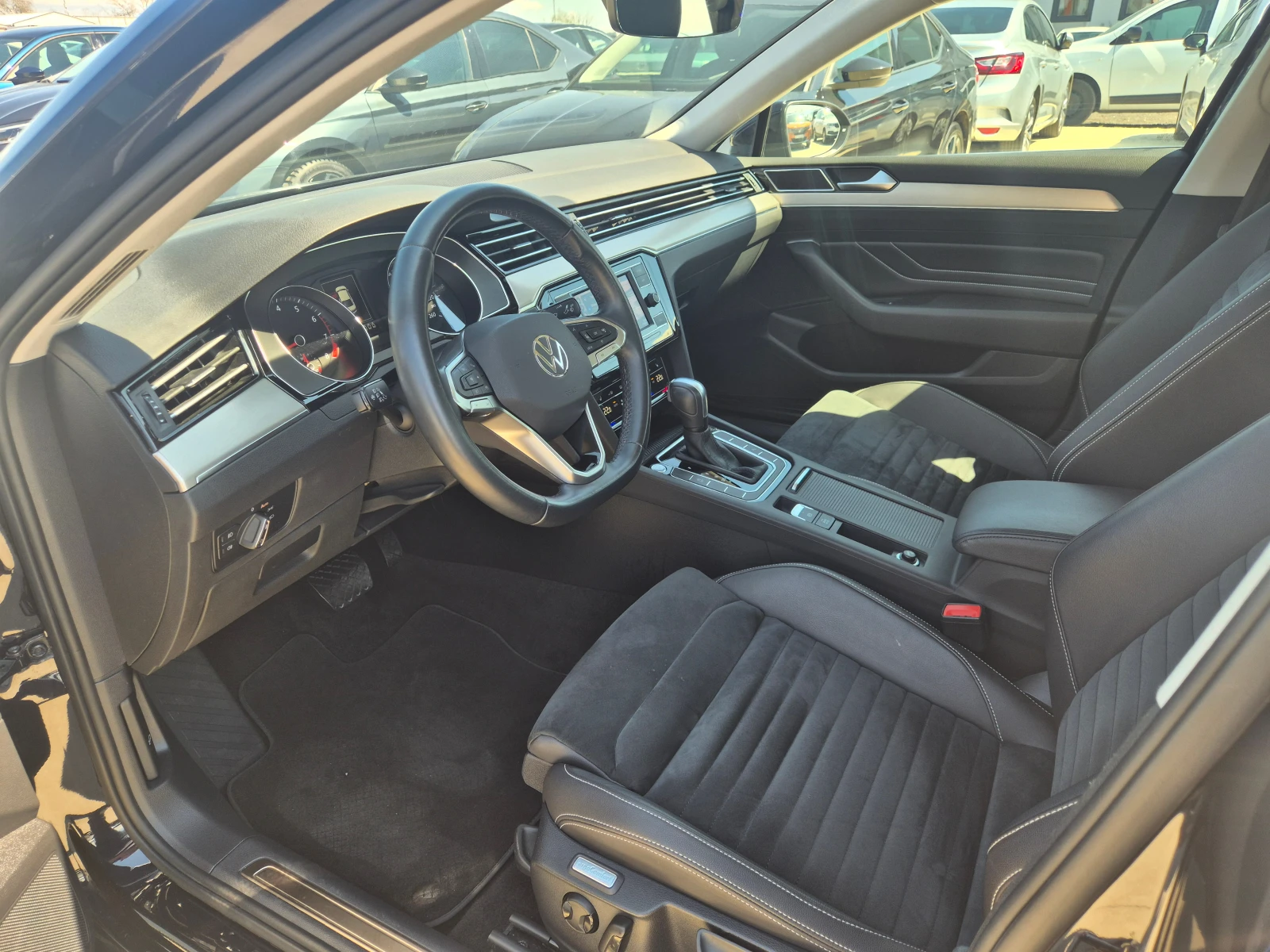 VW Passat НОВ 1.5TSI-150кс, снимка 13 - Автомобили и джипове - 54124520