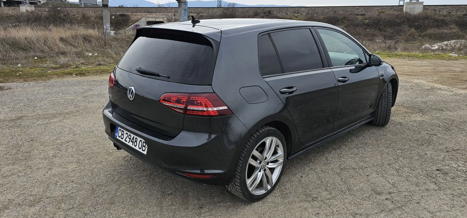 VW Golf 1, 4 GTE Virtual cockpit , снимка 4 - Автомобили и джипове - 54327948