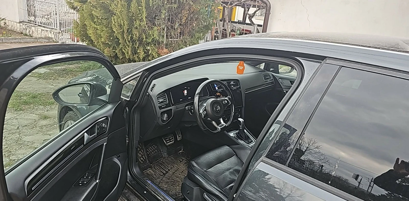 VW Golf 1, 4 GTE Virtual cockpit , снимка 6 - Автомобили и джипове - 54327948