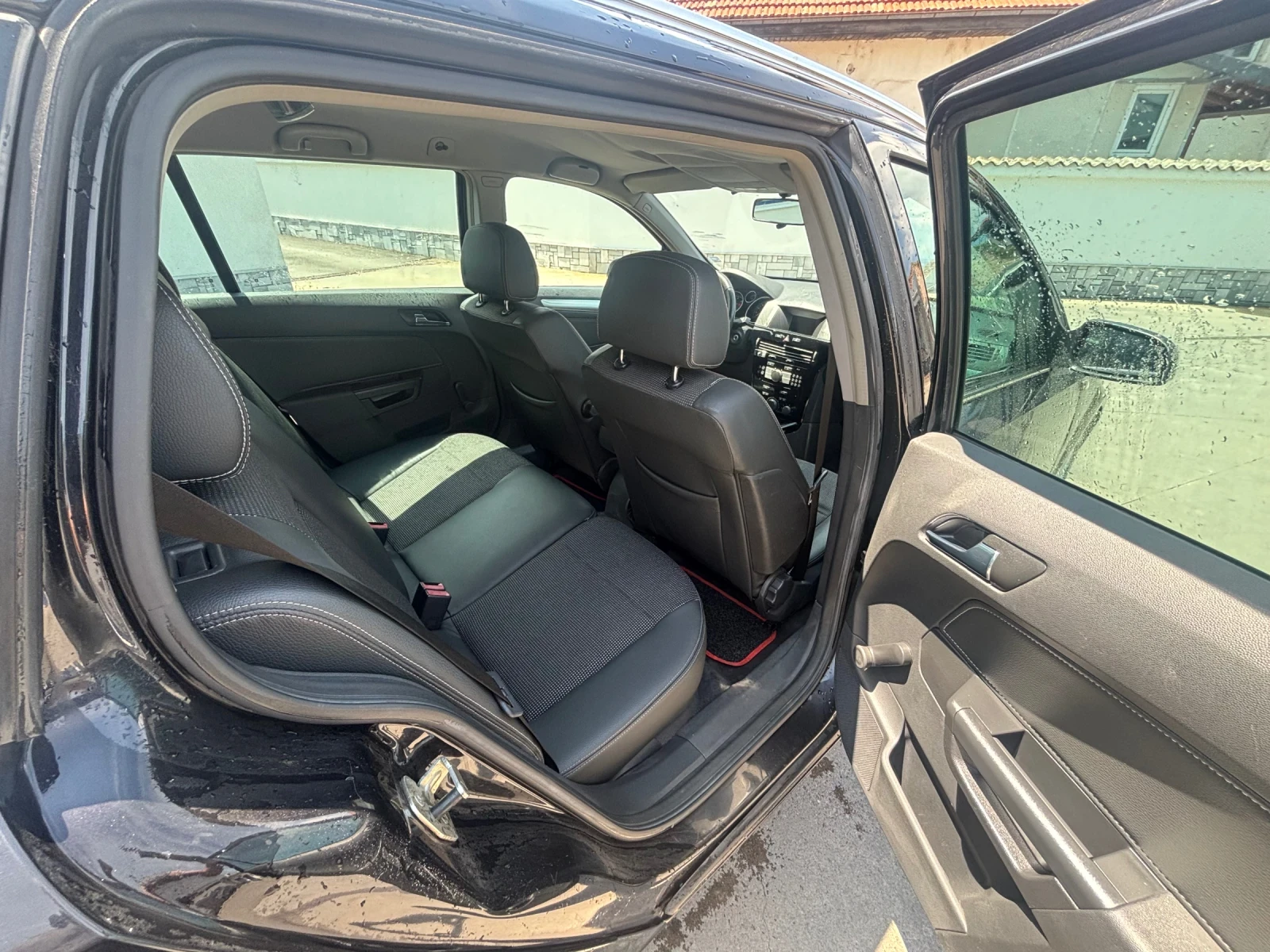 Opel Astra 1.7 CDTI 6скорости, снимка 8 - Автомобили и джипове - 54772649