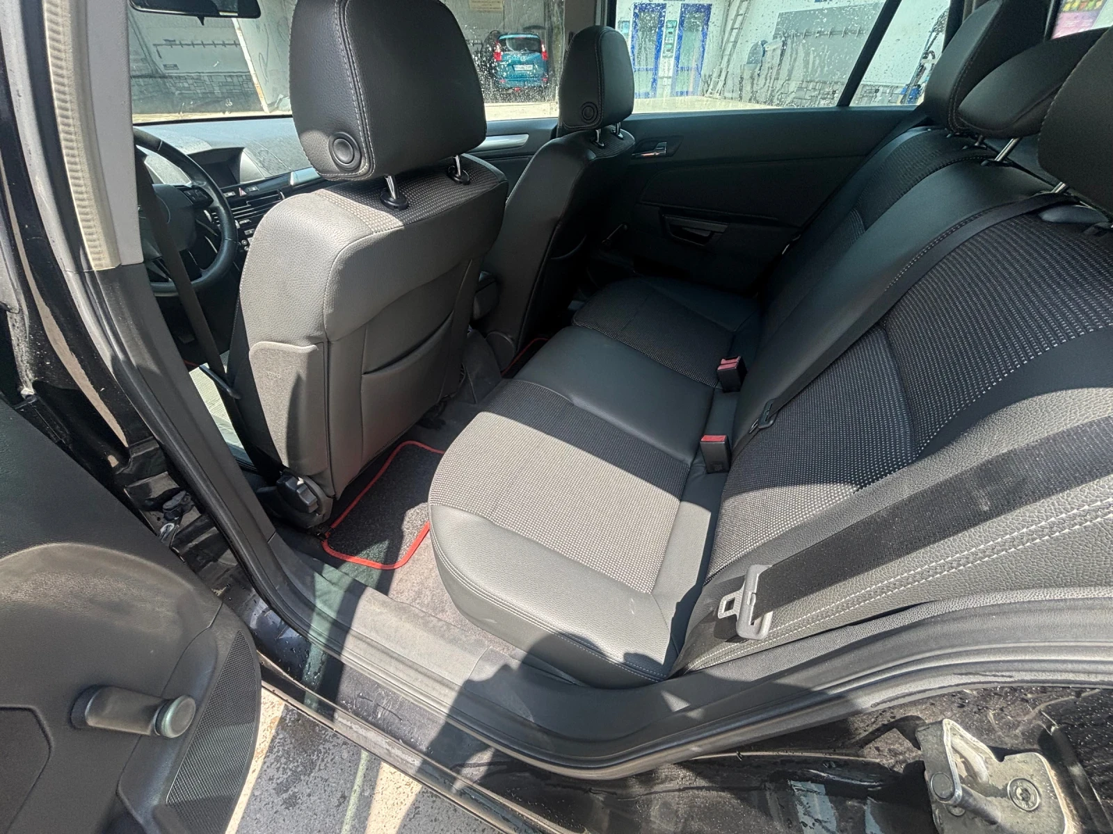 Opel Astra 1.7 CDTI 6скорости, снимка 10 - Автомобили и джипове - 54772649