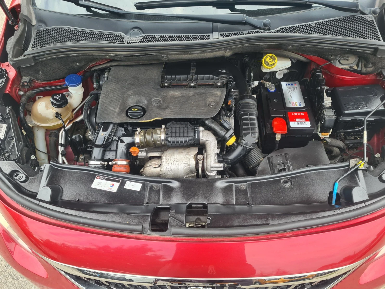 Peugeot 2008 1.6HDi 100p.s / EVRO 5B , снимка 16 - Автомобили и джипове - 55631508