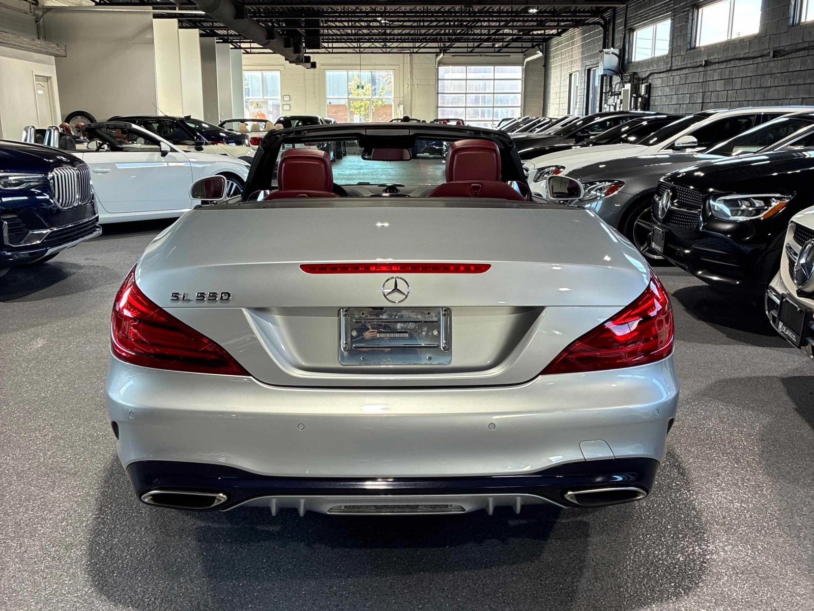 Mercedes-Benz SL 500 550  CARFAX, снимка 4 - Автомобили и джипове - 56139264