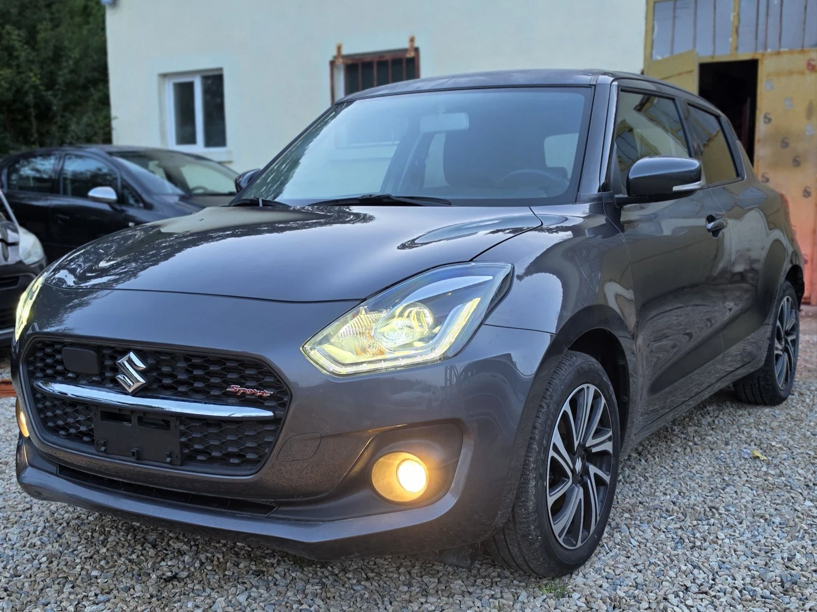 Suzuki Swift SPORT HYBRID , снимка 15 - Автомобили и джипове - 56486458