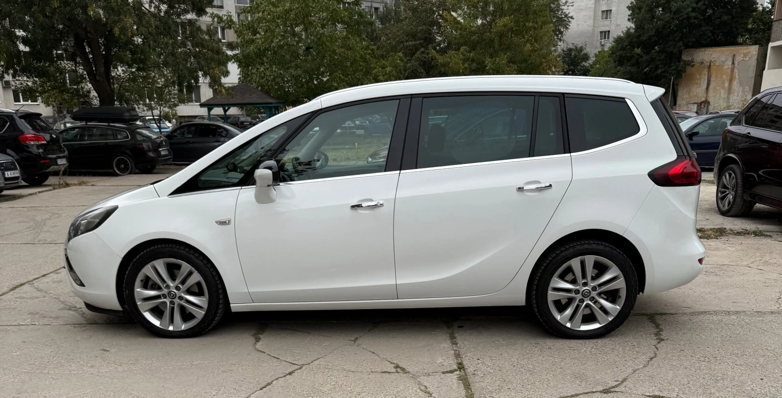 Opel Zafira TOURER 1.4 - 140hp LPG COSMO, снимка 4 - Автомобили и джипове - 56297872
