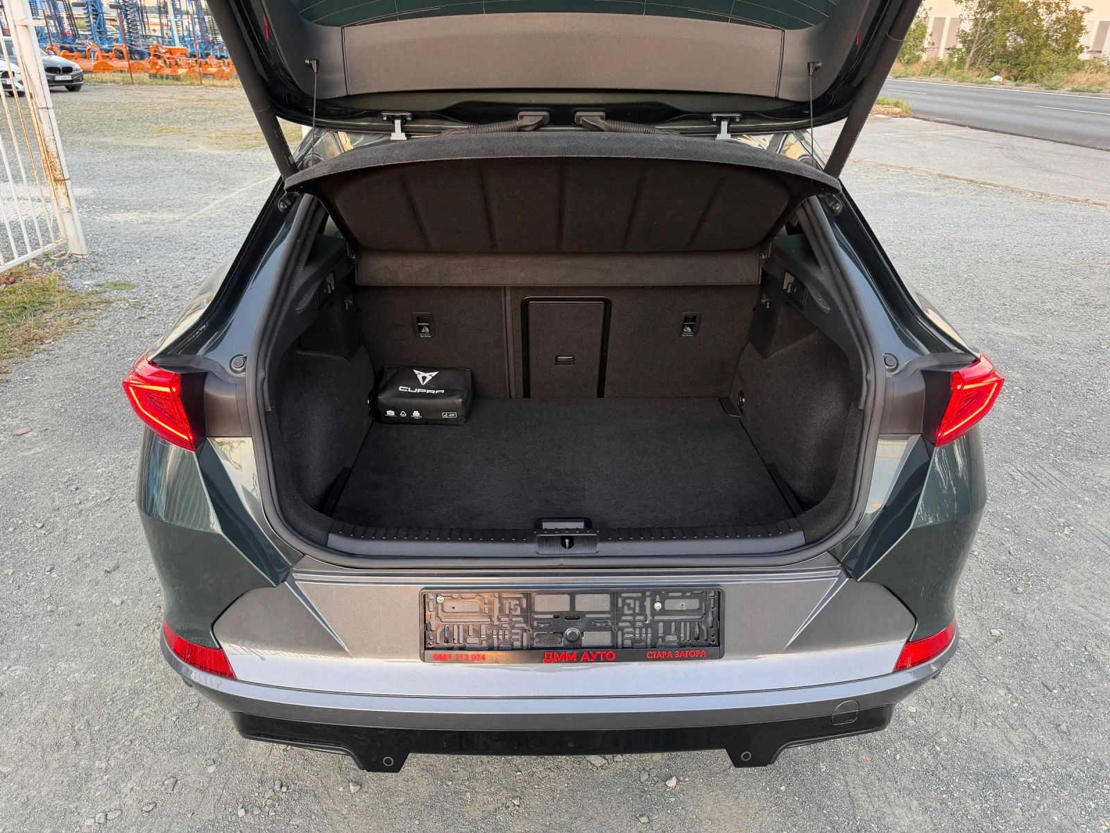 Cupra Formentor 4X4 / АВТОМАТИК / ЕВРО6 / 127 000 км / АМБИЕНТ, снимка 14 - Автомобили и джипове - 56301395
