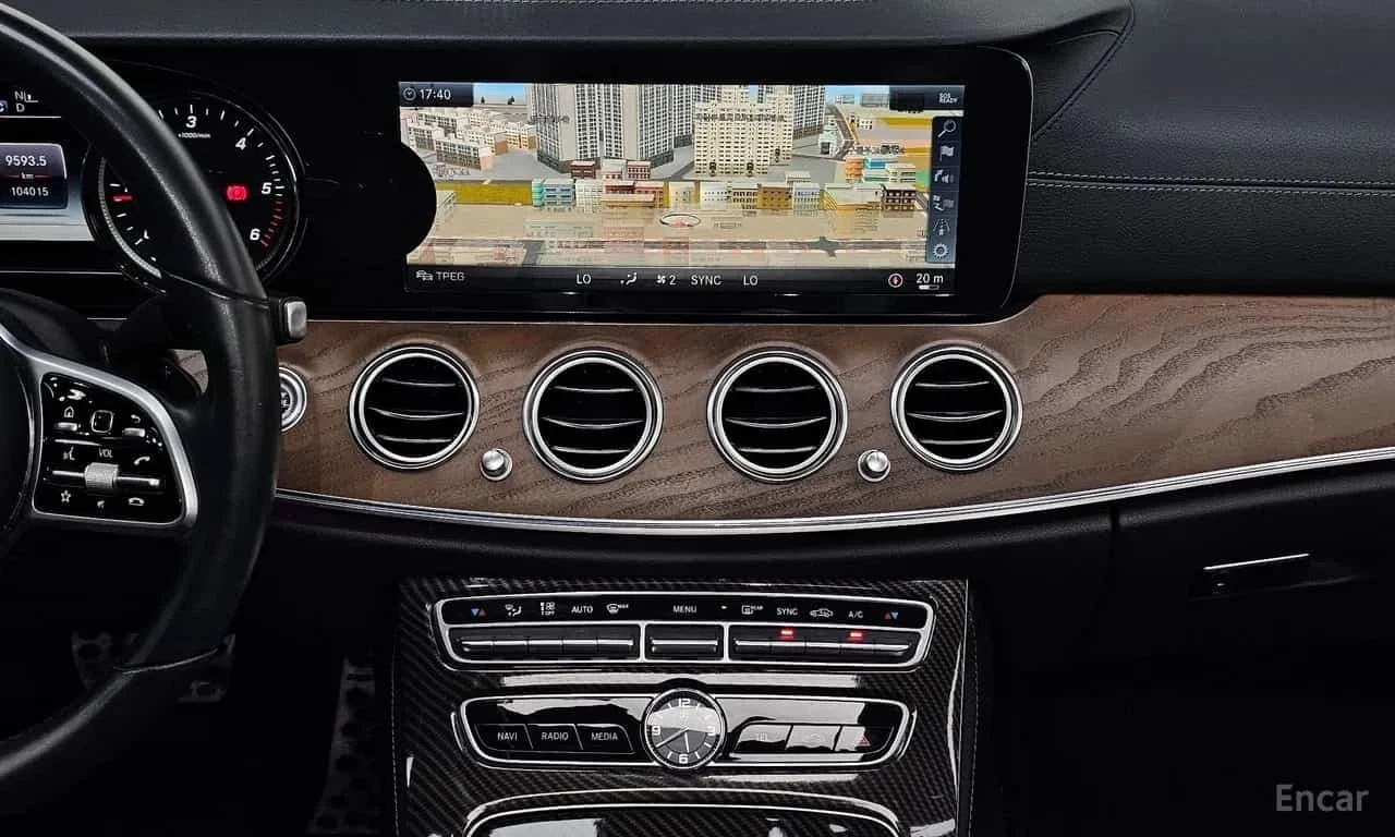 Mercedes-Benz E 220 * Exclusive * , снимка 15 - Автомобили и джипове - 56593574