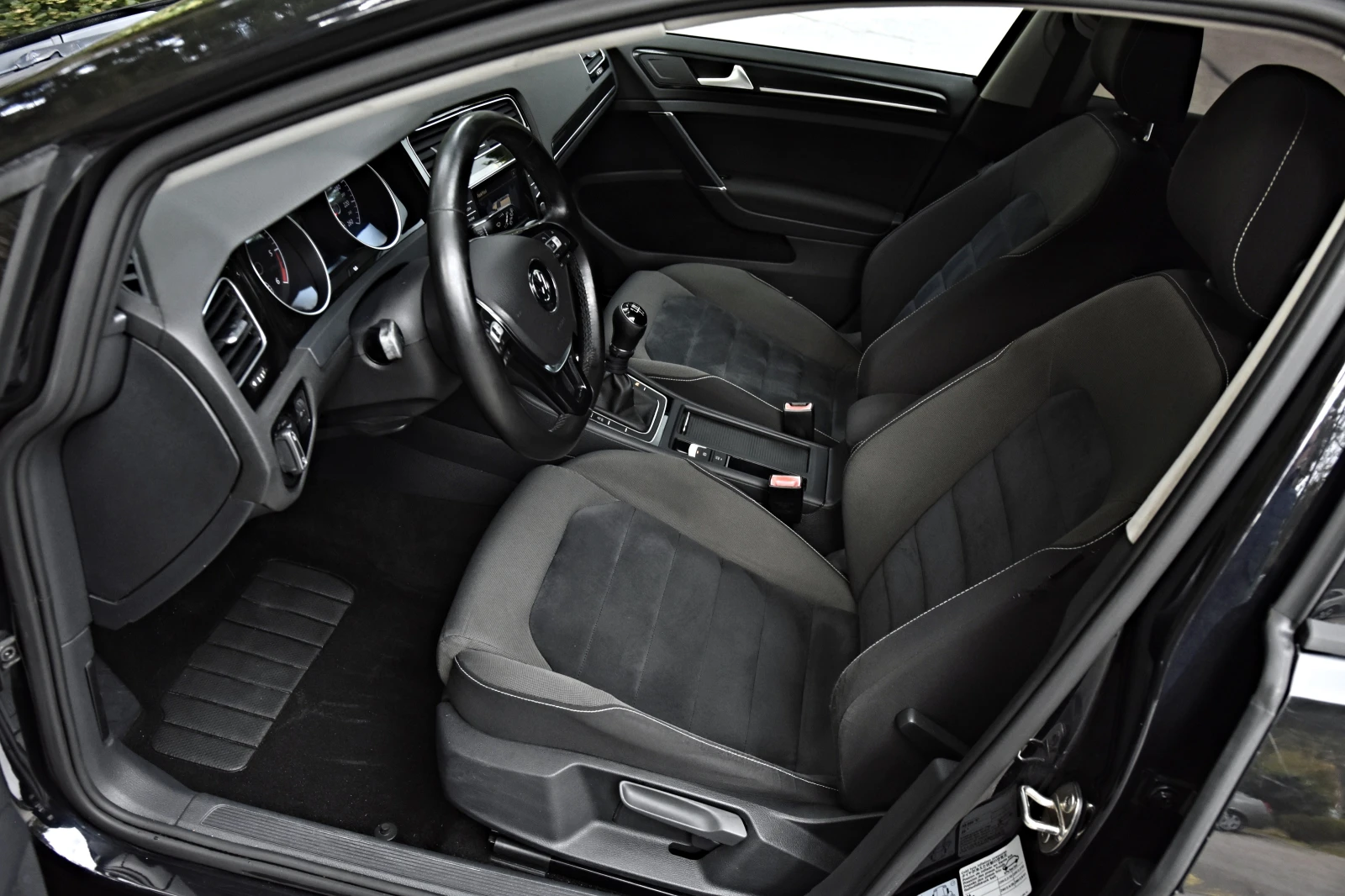 VW Golf 1.6 HIGHLINE TOP!!!!, снимка 7 - Автомобили и джипове - 56685629