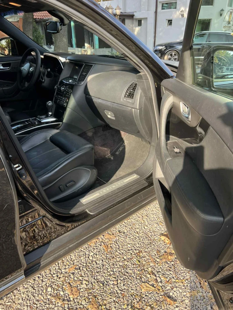 Infiniti QX70 S 5.0 Топ Цена, снимка 14 - Автомобили и джипове - 52084047