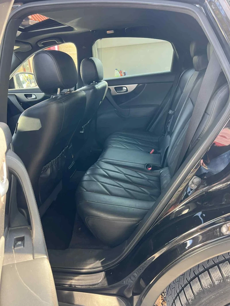 Infiniti QX70 S 5.0 Топ Цена, снимка 12 - Автомобили и джипове - 52084047