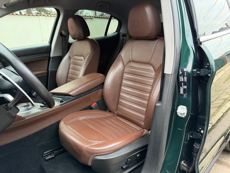 Alfa Romeo Stelvio 2.2JTD Q4 Sport Внос Швейцария, снимка 15 - Автомобили и джипове - 52876515