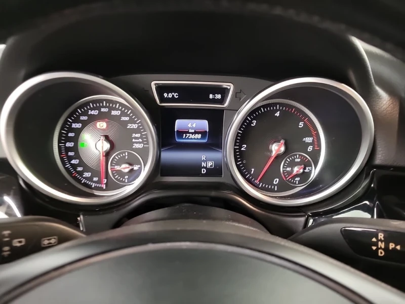 Mercedes-Benz GLE 350 * 350D * CARFAX * БЕЗ ПЪРВОНАЧАЛНА ВНОСКА, снимка 10 - Автомобили и джипове - 53182128