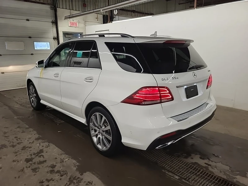 Mercedes-Benz GLE 350 * 350D * CARFAX * БЕЗ ПЪРВОНАЧАЛНА ВНОСКА, снимка 4 - Автомобили и джипове - 53182128