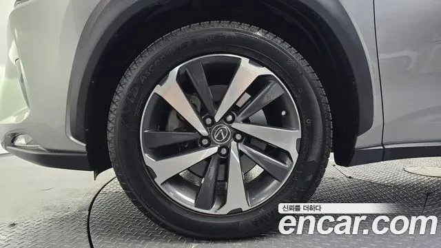 Lexus NX 300h Supreme 4x4   Евро 6   197 к.с.   ТОП ЦЕНА, снимка 4 - Автомобили и джипове - 54848292