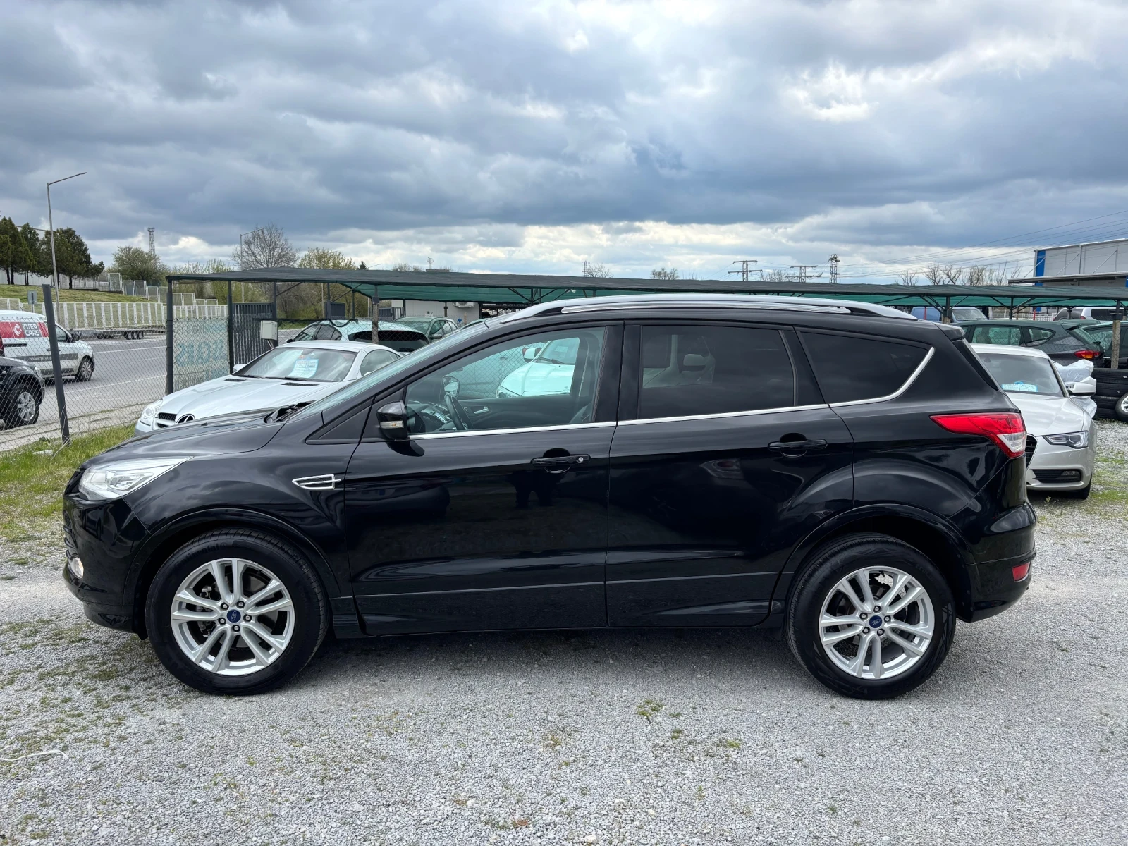 Ford Kuga ВНОС ШВЕЙЦАРИЯ!!!, снимка 2 - Автомобили и джипове - 54825996