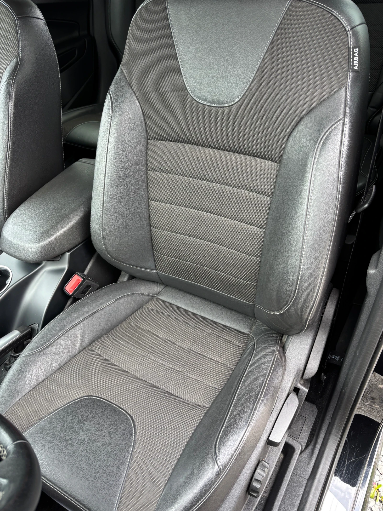 Ford Kuga ВНОС ШВЕЙЦАРИЯ!!!, снимка 10 - Автомобили и джипове - 54825996