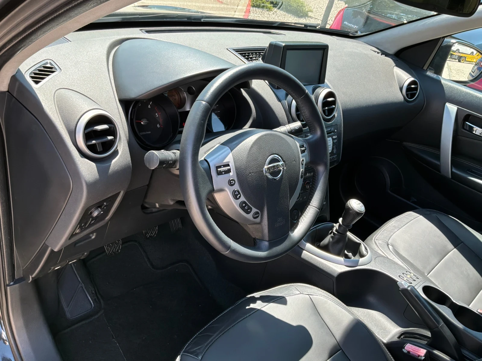 Nissan Qashqai 1.5D 106k.с NAVI Кожа 6ск., снимка 7 - Автомобили и джипове - 54914469