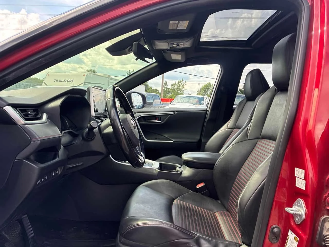 Toyota Rav4 * XSE AWD * CARFAX * ОПЦИЯ ЗА ФИНАНСИРАНЕ, снимка 13 - Автомобили и джипове - 55647573