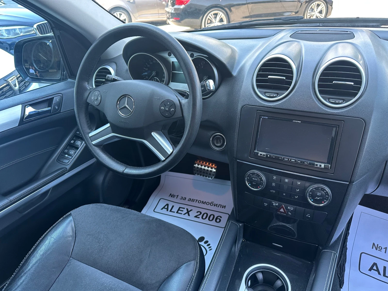 Mercedes-Benz ML 300 CDI SPORT , снимка 12 - Автомобили и джипове - 55664312