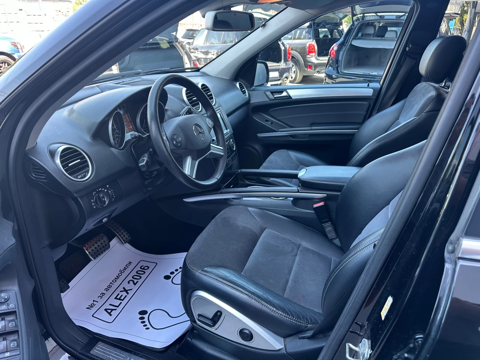 Mercedes-Benz ML 300 CDI SPORT , снимка 7 - Автомобили и джипове - 55664312