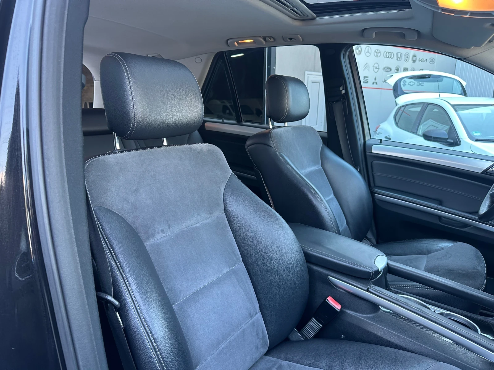 Mercedes-Benz ML 300 CDI SPORT , снимка 10 - Автомобили и джипове - 55664312