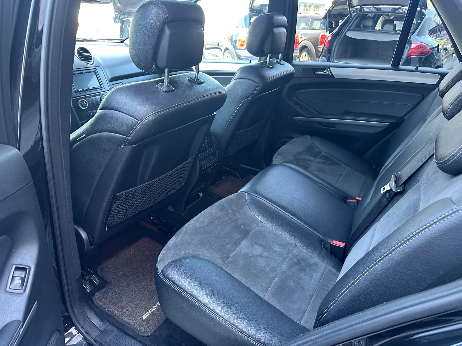 Mercedes-Benz ML 300 CDI SPORT , снимка 9 - Автомобили и джипове - 55664312