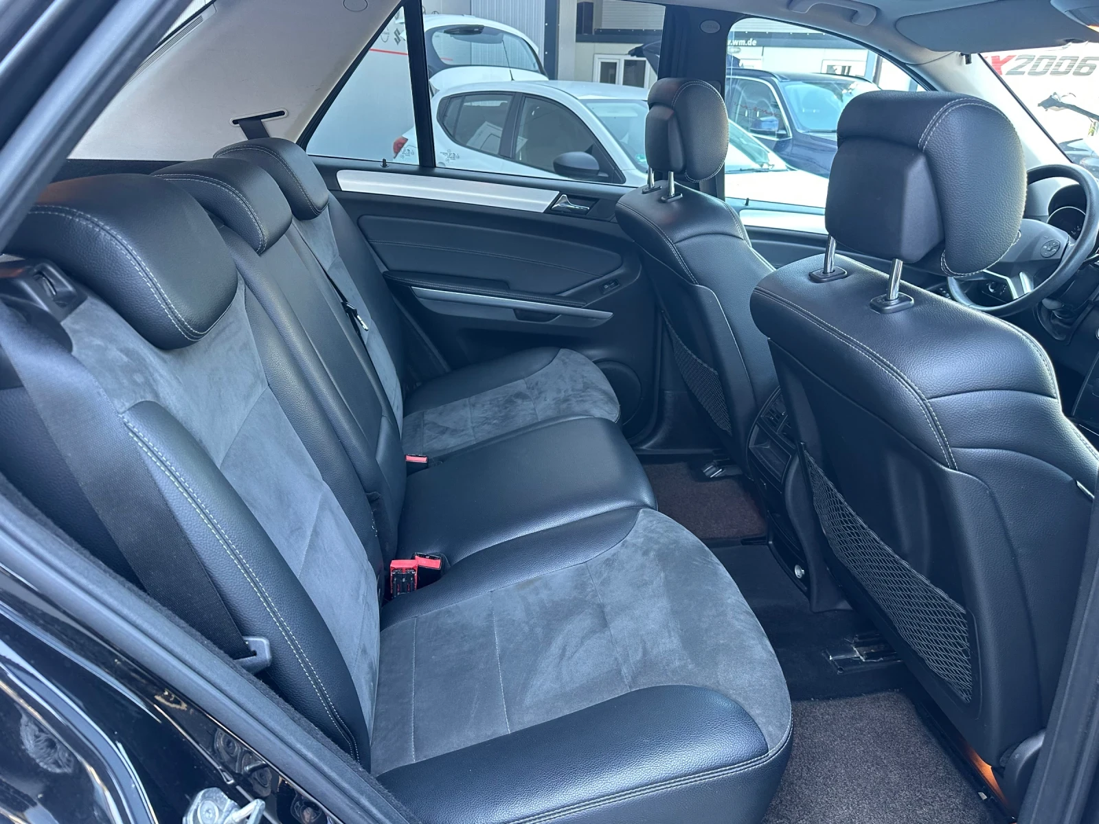 Mercedes-Benz ML 300 CDI SPORT , снимка 11 - Автомобили и джипове - 55664312