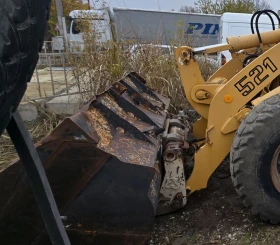 Челен товарач Liebherr 521, снимка 1