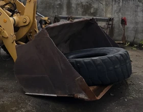 Челен товарач Liebherr 521, снимка 3