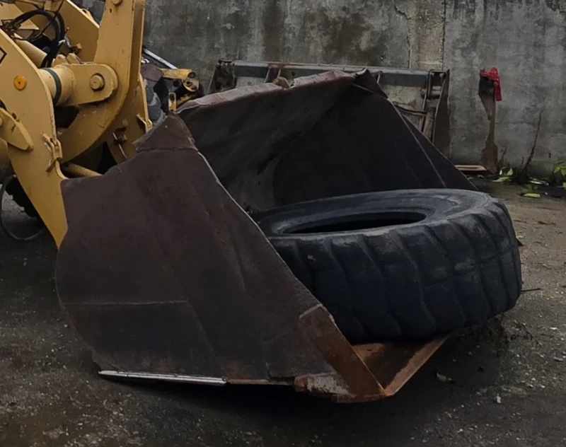 Челен товарач Liebherr 521, снимка 3 - Индустриална техника - 53482397