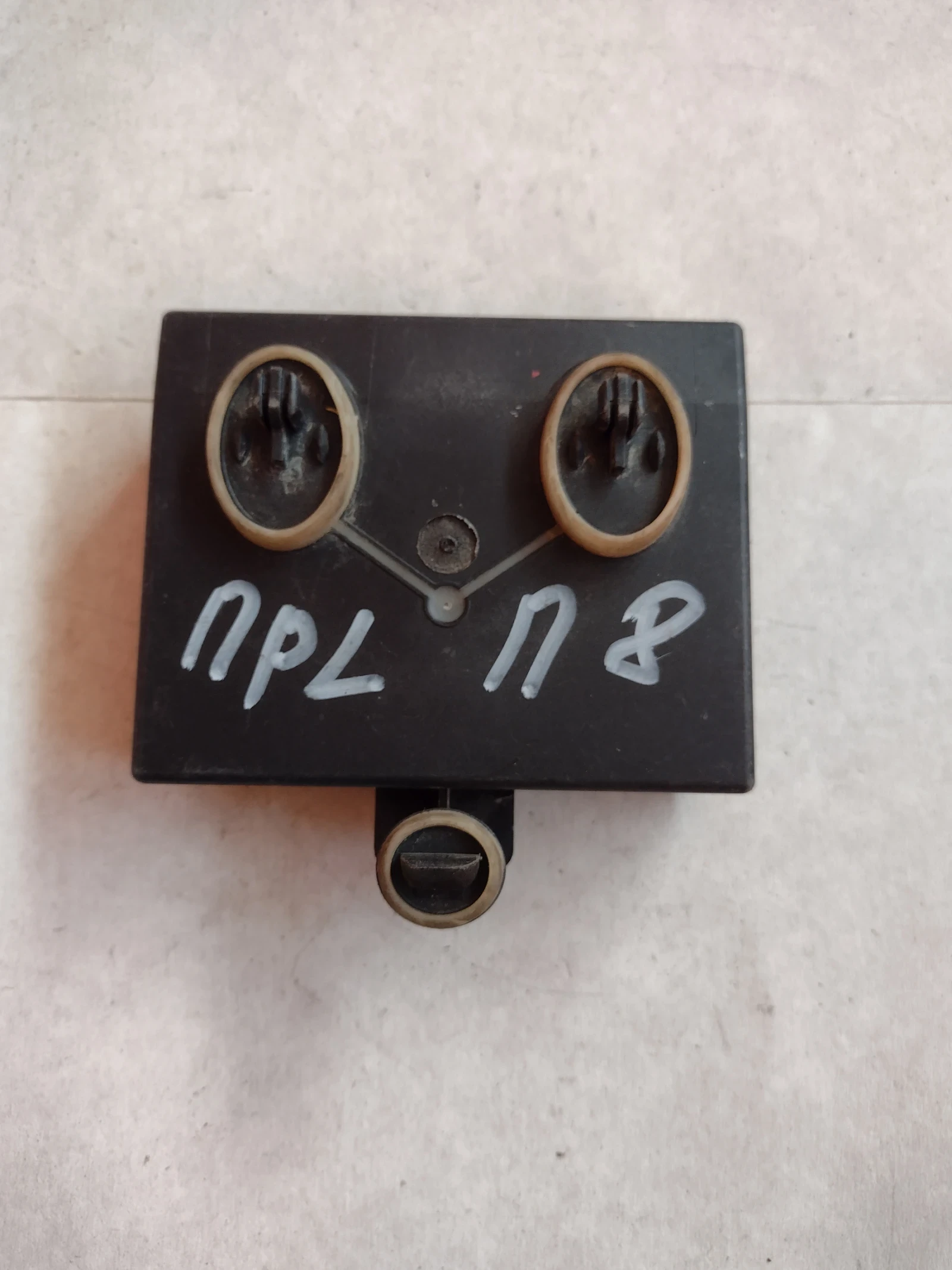 5Q0959593B ����� �� ���������� �� ����� VW PASSAT B8  5Q0 959 593 B | Mobile.bg � ����������� 2