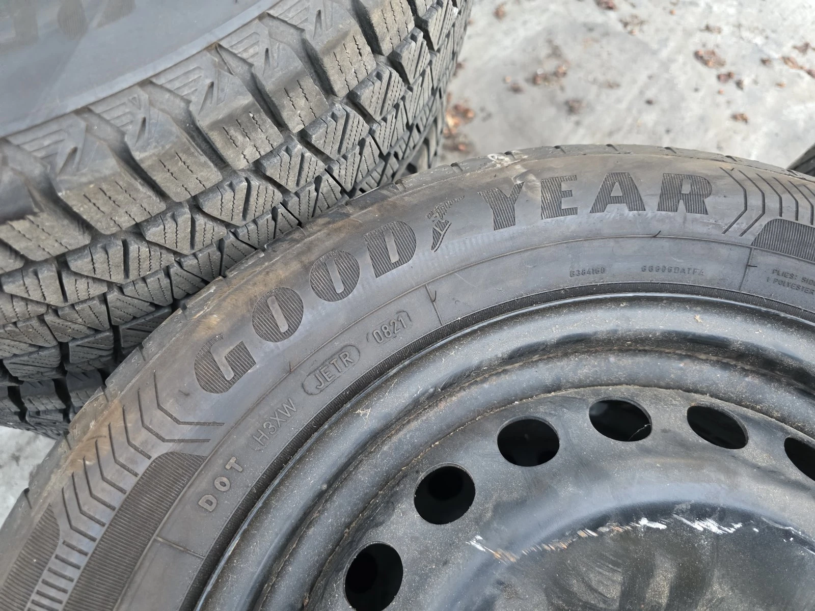 Гуми Летни 205/60R16, снимка 8 - Гуми и джанти - 56731015