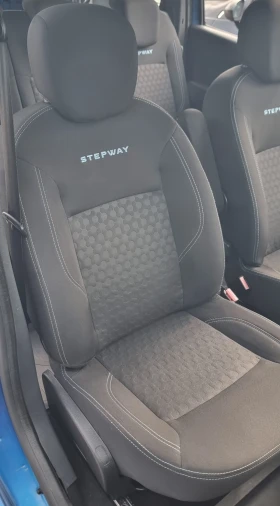 Dacia Lodgy 1.2i turbo 115к.с. Stepway 7места, снимка 14