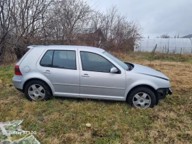 VW Golf 1.6 SR 101hp На части, снимка 1