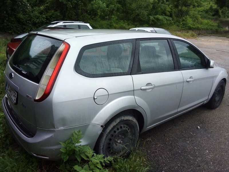 Ford Focus 1.8cdti, снимка 3 - Автомобили и джипове - 47454385