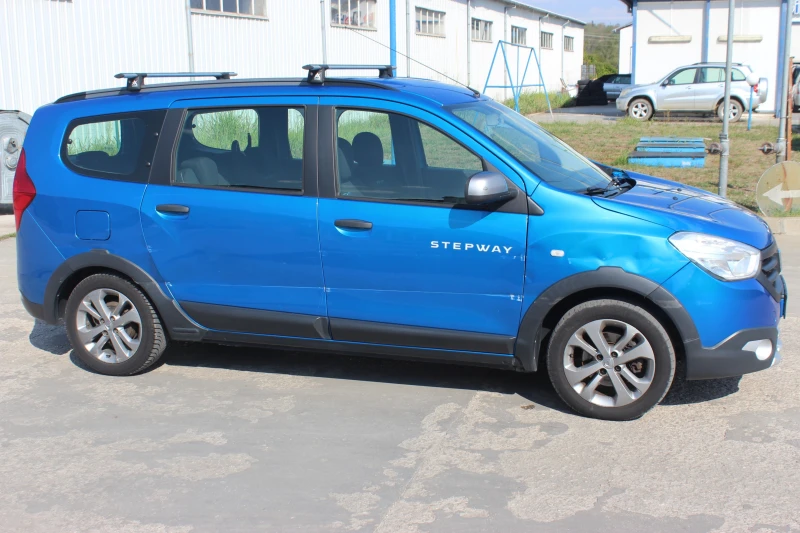 Dacia Lodgy 1.2i turbo 115к.с. Stepway 7места, снимка 4 - Автомобили и джипове - 47123046