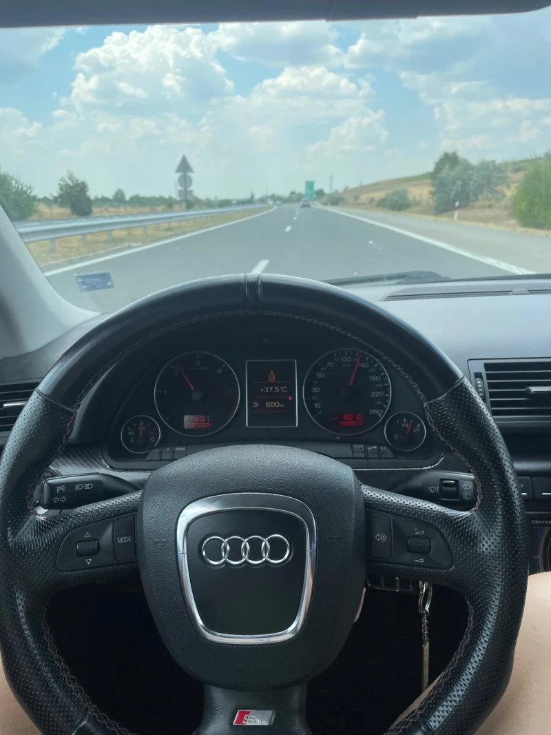 Audi A4 2.0 ТDI, снимка 6 - Автомобили и джипове - 47966657