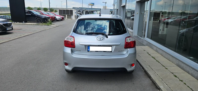 Toyota Auris, снимка 4 - Автомобили и джипове - 50268723