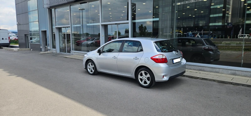 Toyota Auris, снимка 3 - Автомобили и джипове - 50268723