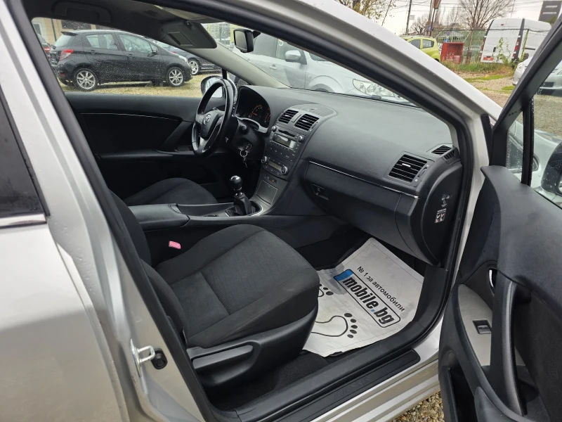 Toyota Avensis T27 1.8 VVTI, снимка 11 - Автомобили и джипове - 50401050