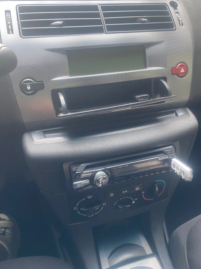 Citroen C4, снимка 6 - Автомобили и джипове - 52165799