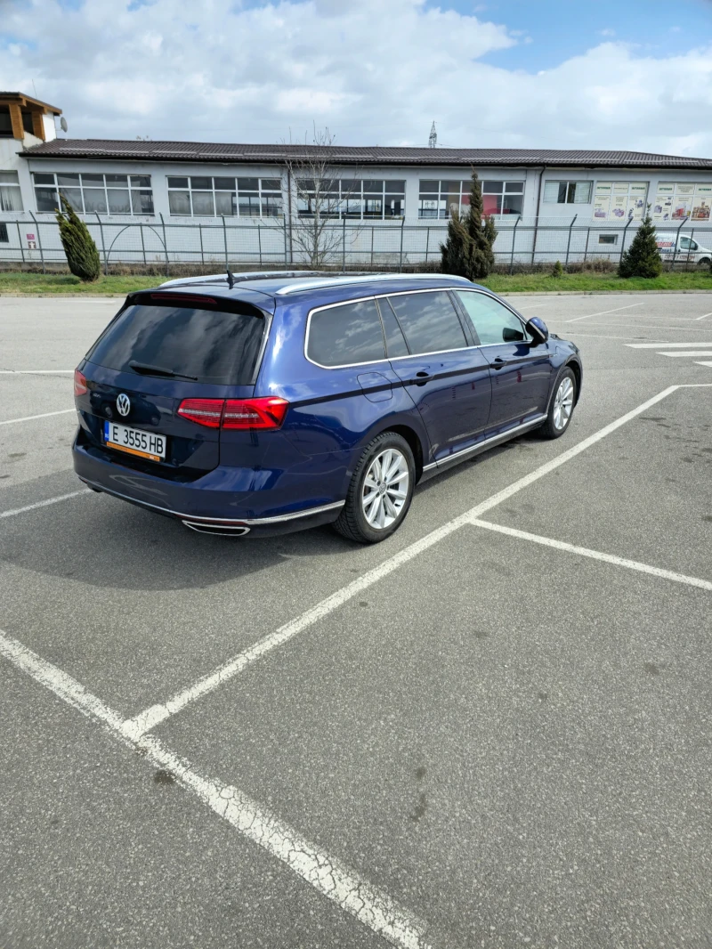 VW Passat Фул лед/Панорама/Подгрев и Обдухване/Ф1/4х4, снимка 3 - Автомобили и джипове - 52047156