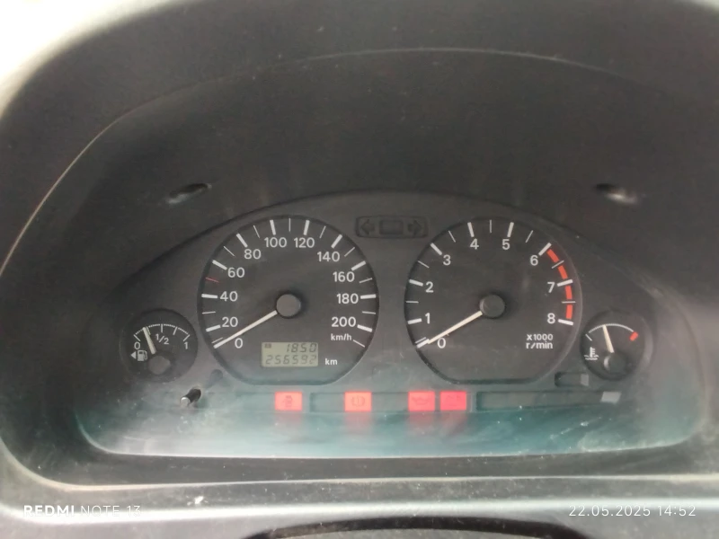 Mitsubishi Space star, снимка 15 - Автомобили и джипове - 52086035