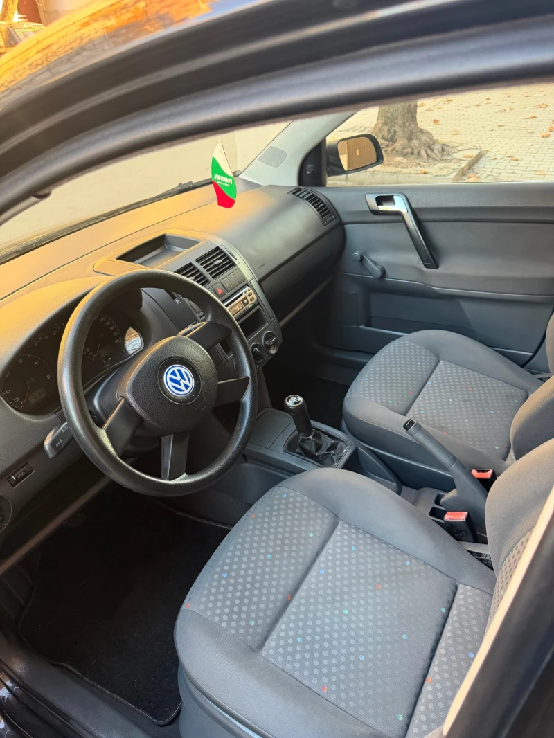 VW Polo, снимка 5 - Автомобили и джипове - 52710344