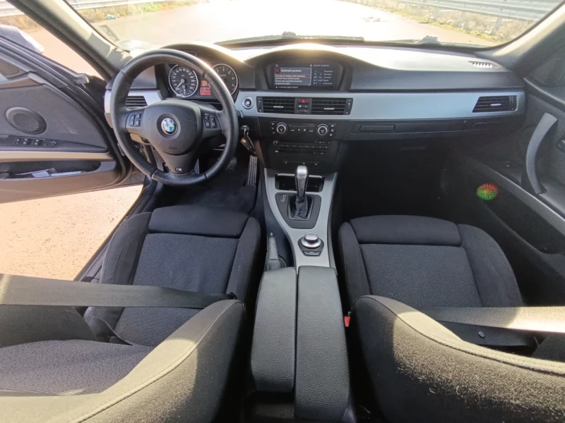 BMW 325 Xdrive I., снимка 10 - Автомобили и джипове - 53005052