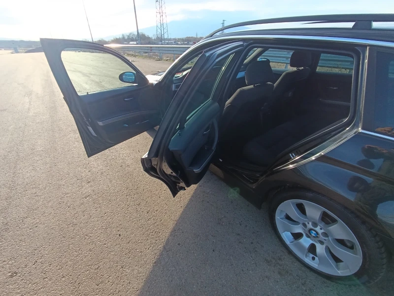 BMW 325 Xdrive I., снимка 7 - Автомобили и джипове - 53005052