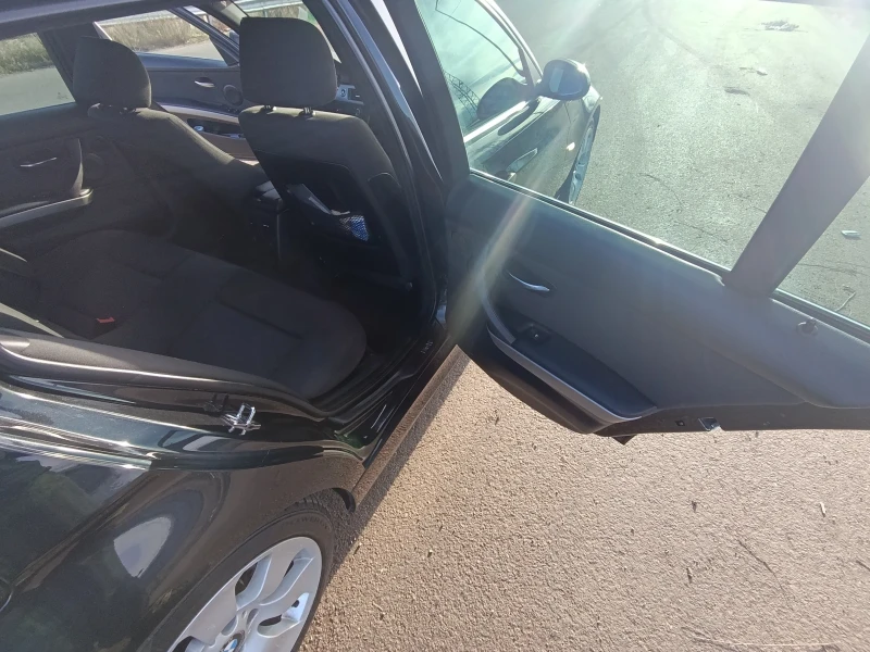 BMW 325 Xdrive I., снимка 8 - Автомобили и джипове - 53005052