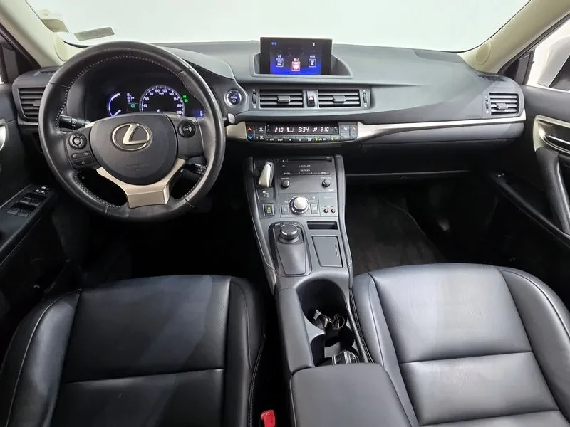Lexus CT 200h Supreme ZWA10, снимка 3 - Автомобили и джипове - 55537069