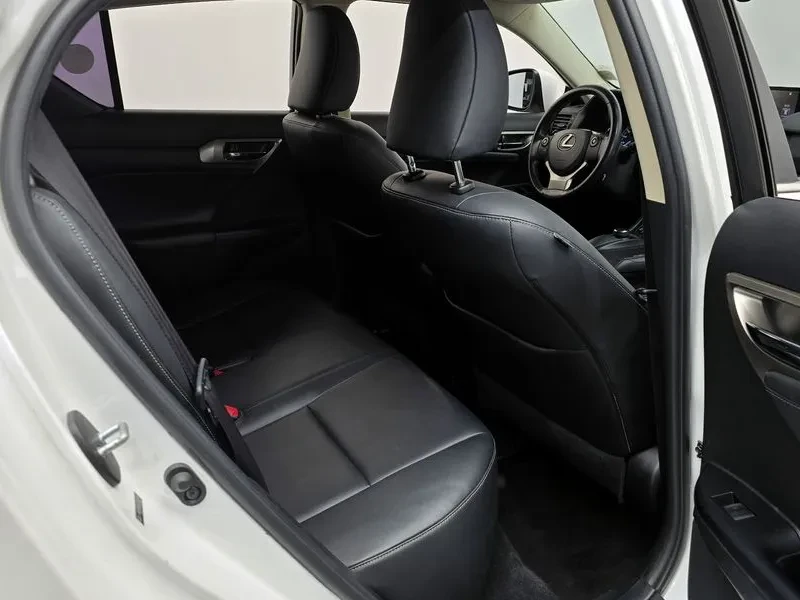 Lexus CT 200h Supreme ZWA10, снимка 10 - Автомобили и джипове - 55537069